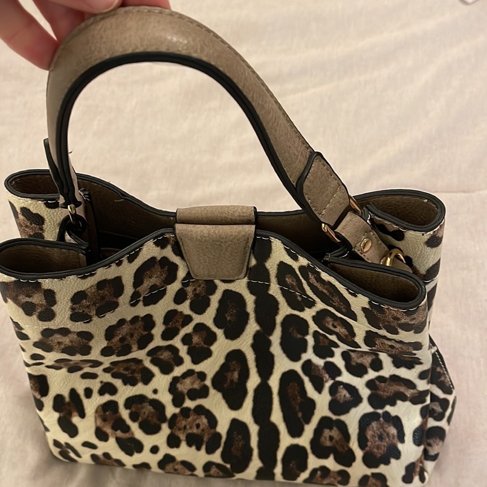 Purse - Picture 2 of 10